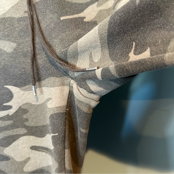 Wild Fable High-Rise Vintage Jogger Sweatpants in Camoflauge - Picture 9 of 11